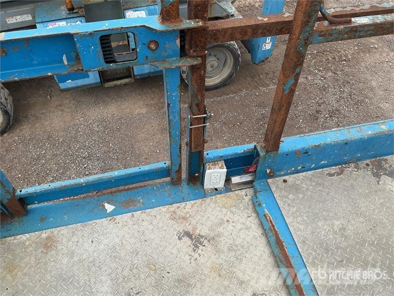 Genie GS-5390RT 4x4 Dual Fuel Scissor Lift Piattaforme a pantografo