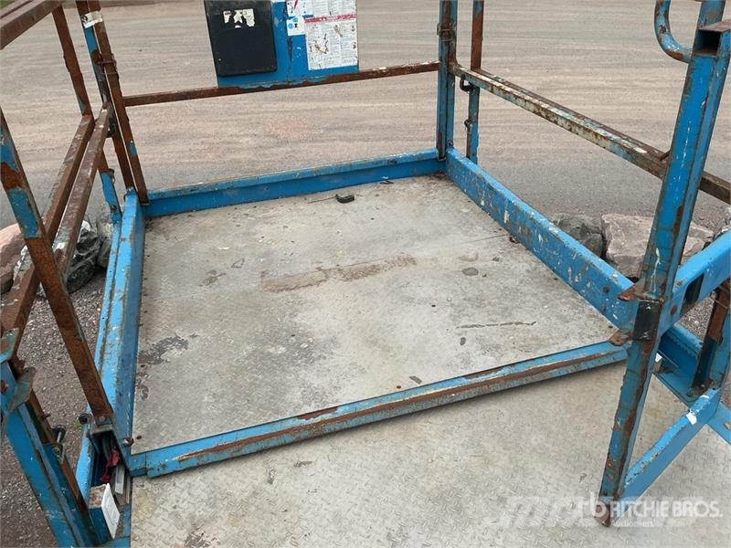 Genie GS-5390RT 4x4 Dual Fuel Scissor Lift Piattaforme a pantografo