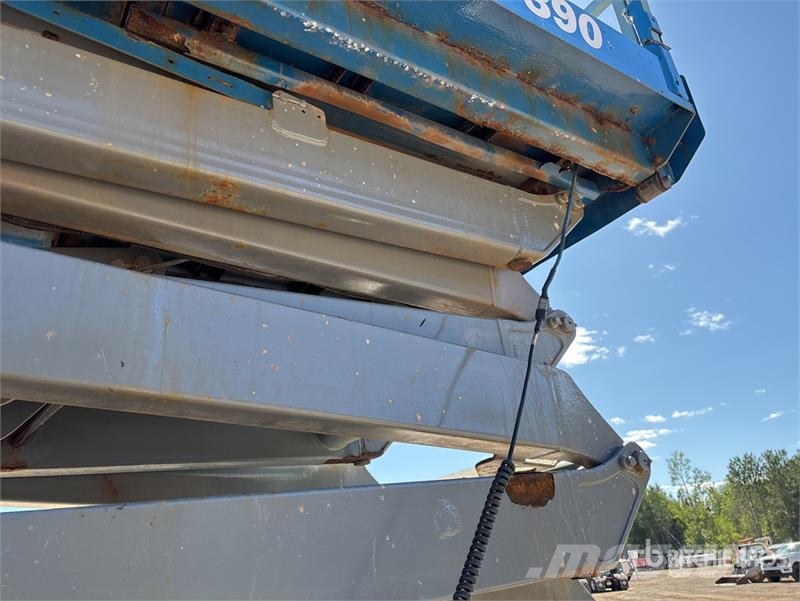Genie GS-5390RT 4x4 Dual Fuel Scissor Lift 剪式升降機