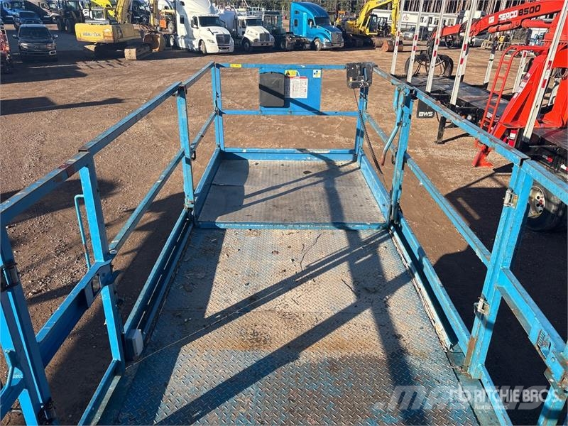 Genie GS-5390RT Dual Fuel Scissor Lift Scheren-Arbeitsbühnen
