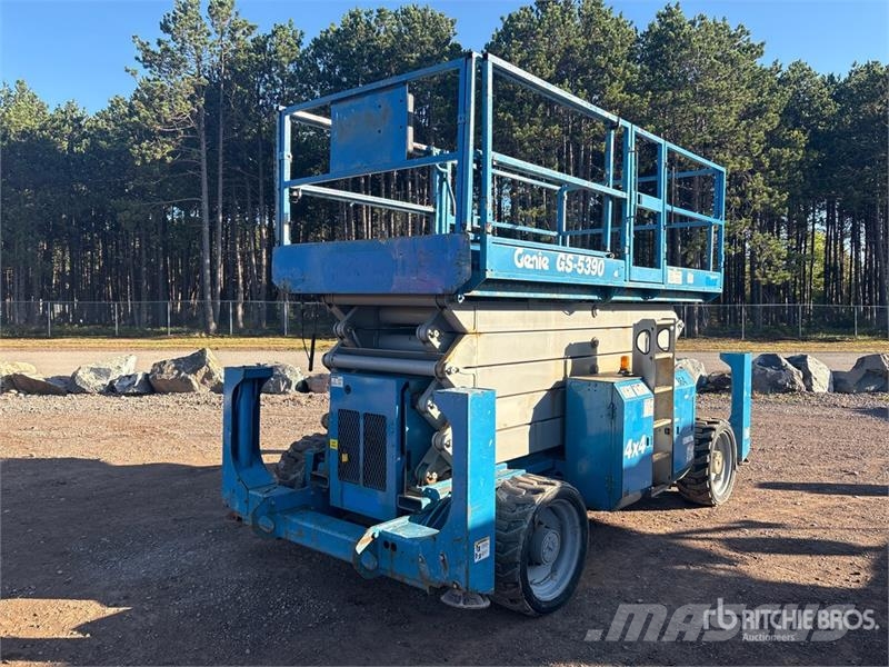 Genie GS-5390RT Dual Fuel Scissor Lift Scheren-Arbeitsbühnen