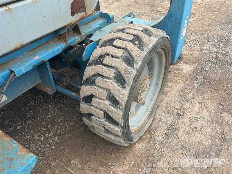 Genie GS-5390RT Gasoline Scissor Lift Ανυψωτήρες ψαλιδωτής άρθρωσης
