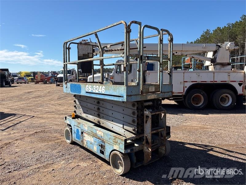 Genie GS3246 Electric Scissor Lift Ollós emelők