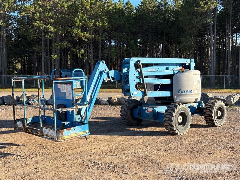Genie Z45/25 4WD Dual Fuel Articulating Boom Lift رافعات سلة مفصلية