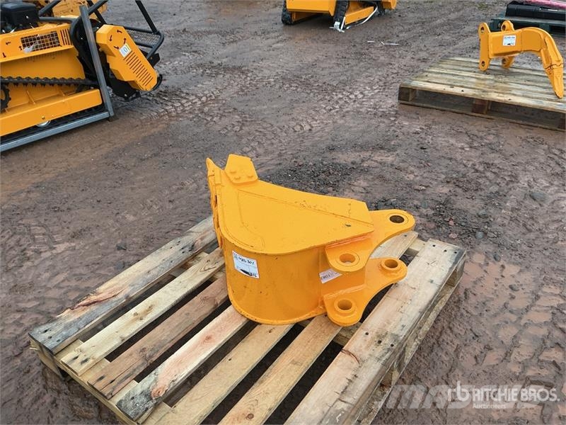  GIYI 12 in Digging Excavator Bucket - Fits Cat 305 Kanalak