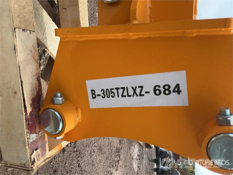  GIYI 17 in Excavator Auger - Fits Cat 305 (Unused) مثاقيب