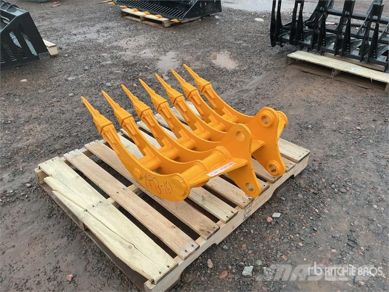 GIYI 32 in Excavator Rake - Fits Cat 305 (Unused) Rakes and tedders