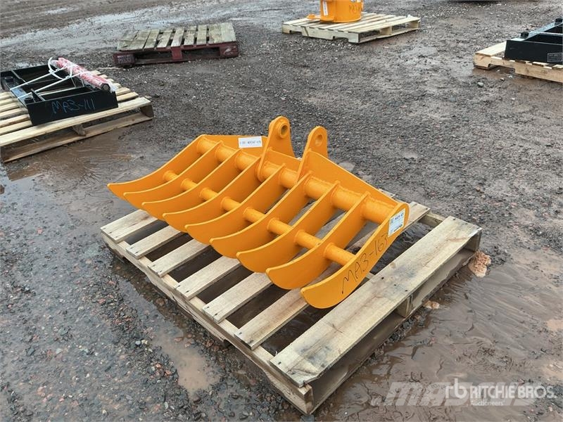 GIYI 44 in Excavator Rake - Fits Cat 305 (Unused) Rakes and tedders