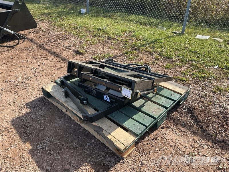  GIYI CYHC 29 in Skid Steer Forks (Unused) Fourche