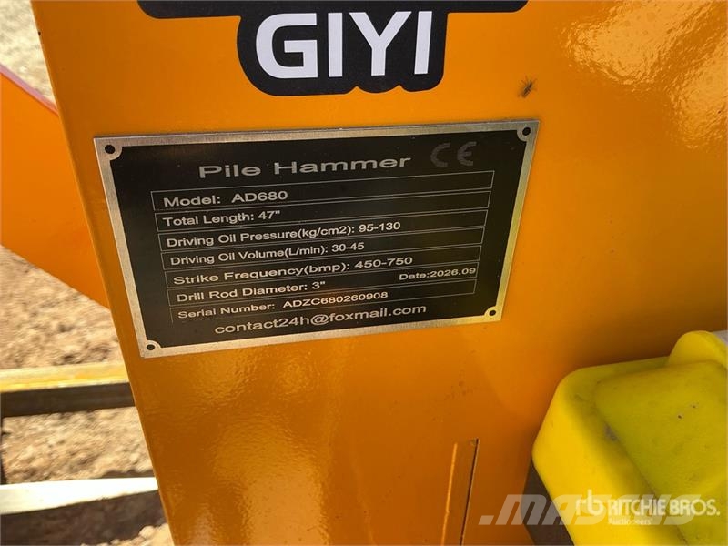 GIYI GY-AD680 47 in Skid Steer Post Driver (Unused Oprema za ograje