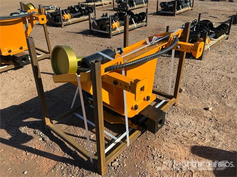 GIYI GY-AD680 47 in Skid Steer Post Driver (Unused Oprema za ograje