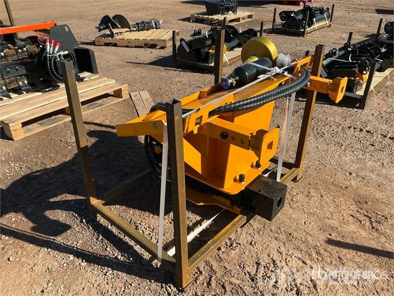 GIYI GY-AD680 47 in Skid Steer Post Driver (Unused Oprema za ograje