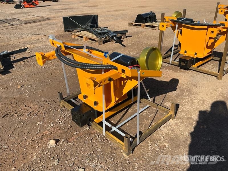  GIYI GY-AD680 47 in Skid Steer Post Driver (Unused Oprema za ograje