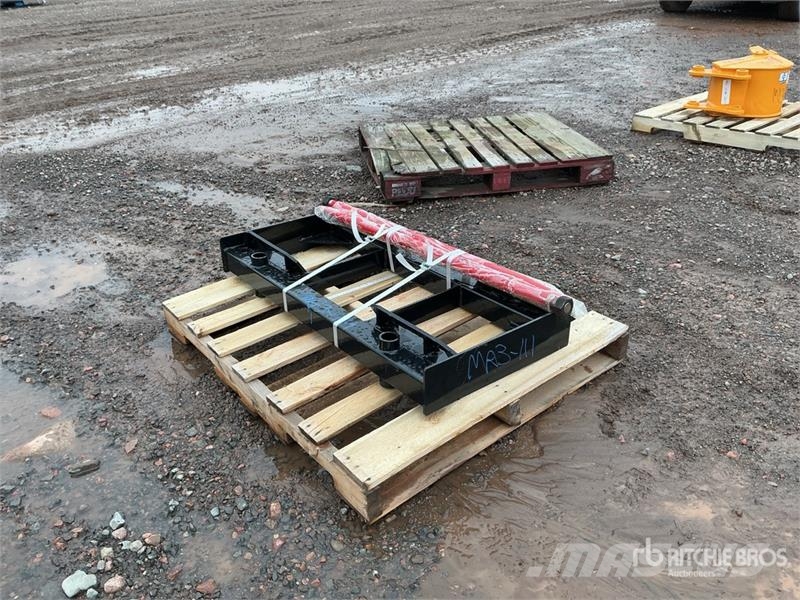 GIYI GY-BF47 47 in Skid Steer Bale Spear (Unused) Drugi deli