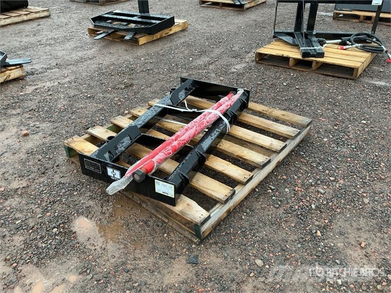 GIYI GY-BF47 47 in Skid Steer Bale Spear (Unused) Drugi deli