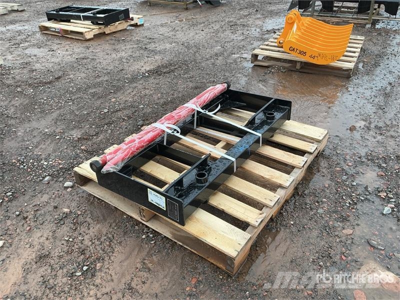 GIYI GY-BF47 47 in Skid Steer Bale Spear (Unused) Drugi deli