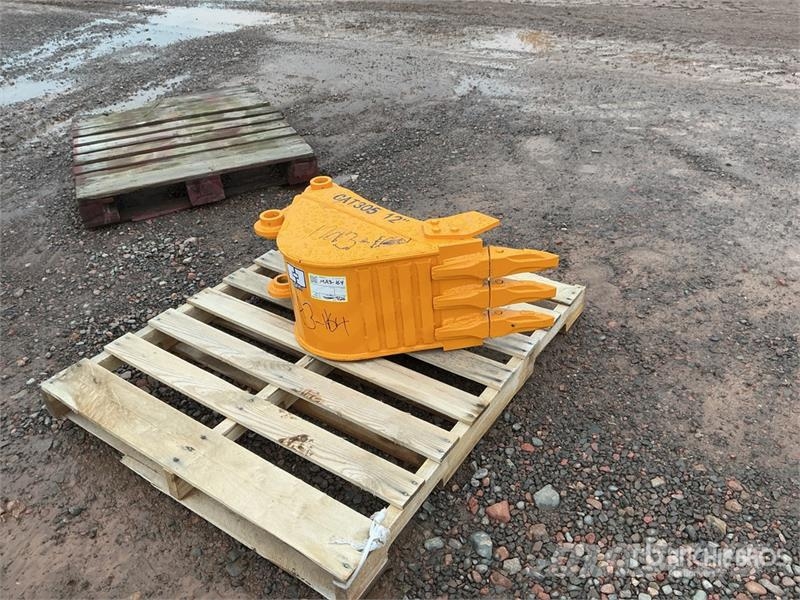 GIYI GY-BK 12 in Digging Excavator Bucket - Fits C Godet