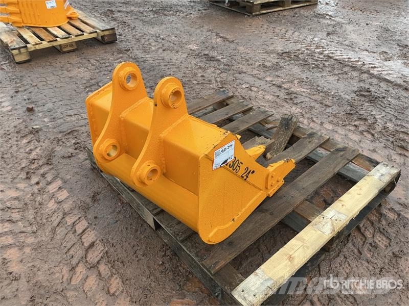  GIYI GY-BK 24 in Digging Excavator Bucket - Fits C Buckets