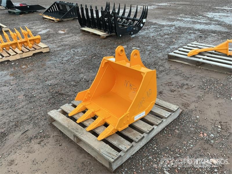 GIYI GY-BK 24 in Digging Excavator Bucket - Fits C Godet
