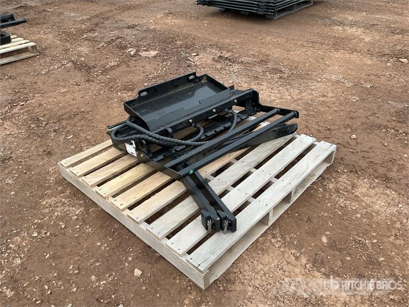 GIYI GY-CYHC 30 in Mini Skid Steer Forks (Unused) Fourche