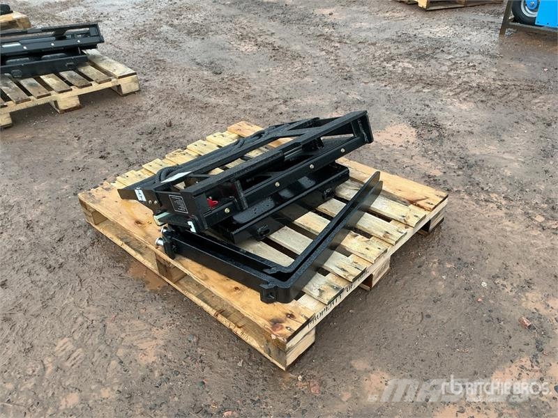  GIYI GY-CYHC 30 in Mini Skid Steer Forks (Unused) Forche