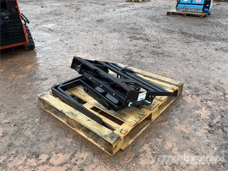  GIYI GY-CYHC 30 in Mini Skid Steer Forks (Unused) Forche