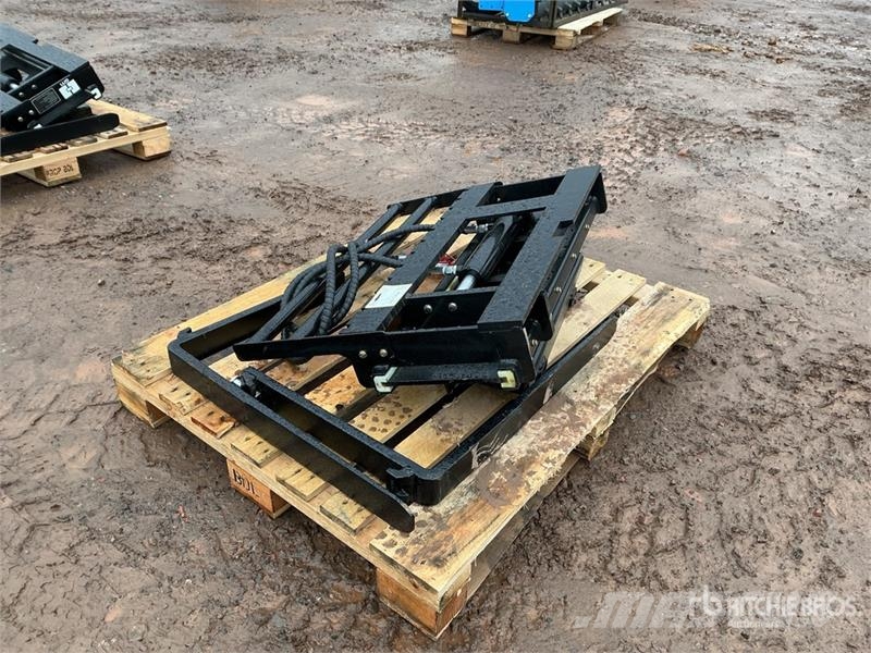  GIYI GY-CYHC 30 in Mini Skid Steer Forks (Unused) Forche