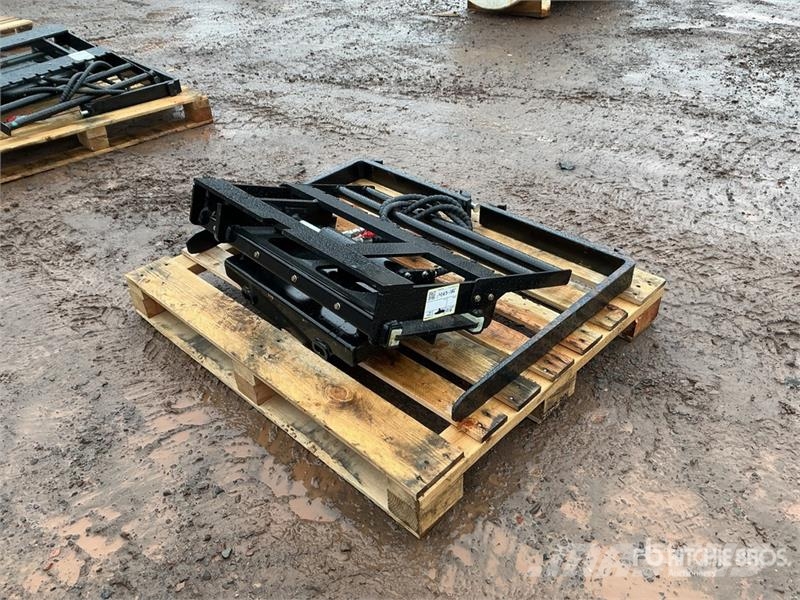  GIYI GY-CYHC 30 in Mini Skid Steer Forks (Unused) Forche