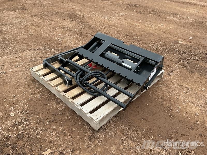 GIYI GY-CYHC 30 in Mini Skid Steer Forks (Unused) Fourche