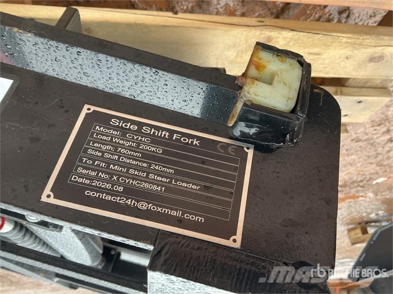 GIYI GY-CYHC 30 in Mini Skid Steer Forks (Unused) Forche
