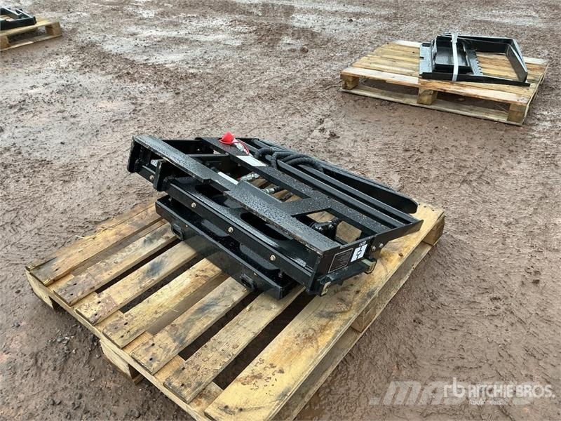  GIYI GY-CYHC 30 in Mini Skid Steer Forks (Unused) Forche