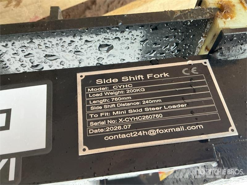  GIYI GY-CYHC 30 in Mini Skid Steer Forks (Unused) Forche