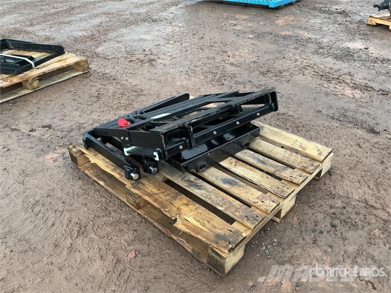  GIYI GY-CYHC 30 in Mini Skid Steer Forks (Unused) Forche