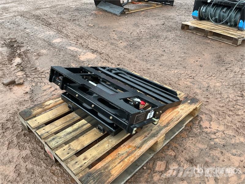 GIYI GY-CYHC 30 in Mini Skid Steer Forks (Unused) Forche
