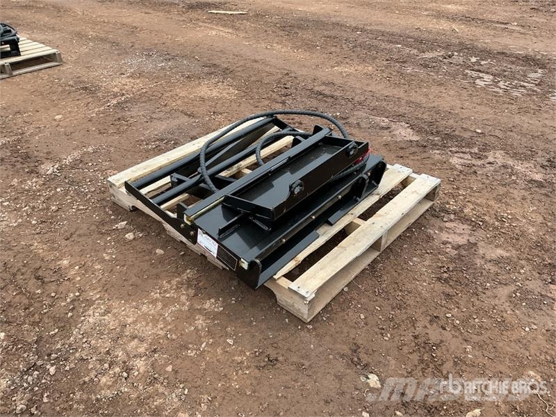 GIYI GY-CYHC 30 in Mini Skid Steer Forks (Unused) Fourche