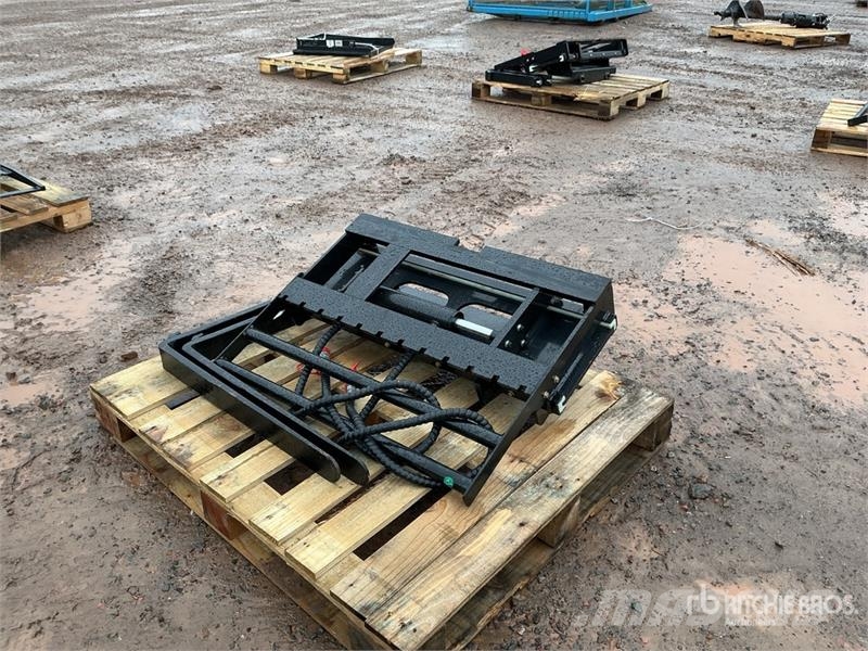  GIYI GY-CYHC 30 in Mini Skid Steer Forks (Unused) Forche