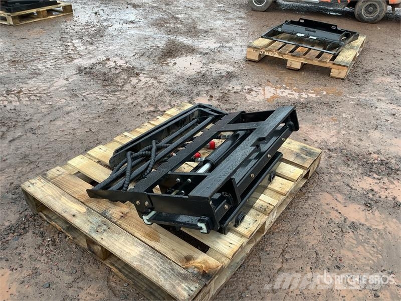  GIYI GY-CYHC 30 in Mini Skid Steer Forks (Unused) Forche