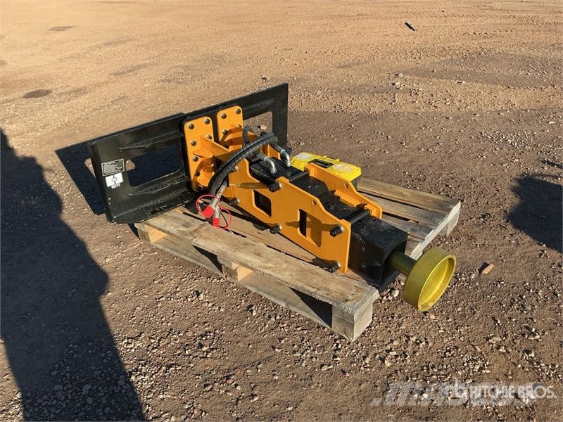  GIYI GY-D680 56 in Skid Steer Post Driver (Unused) Gårds‐husdyr gjerder