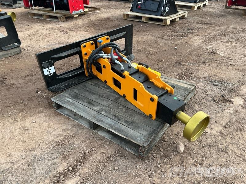  GIYI GY-D680 56 in Skid Steer Post Driver (Unused) Oprema za ograje