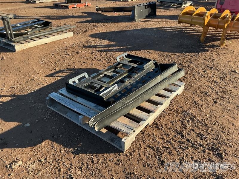 GIYI GY-DHC 59 in Skid Steer Forks (Unused) Fourche