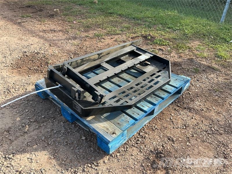 GIYI GY-DHC 59 in Skid Steer Forks (Unused) Вили