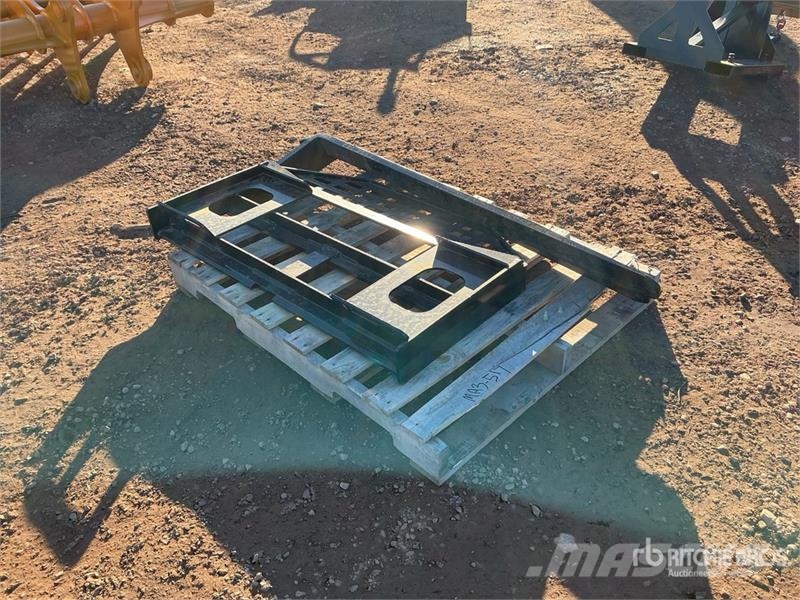 GIYI GY-DHC 59 in Skid Steer Forks (Unused) Fourche