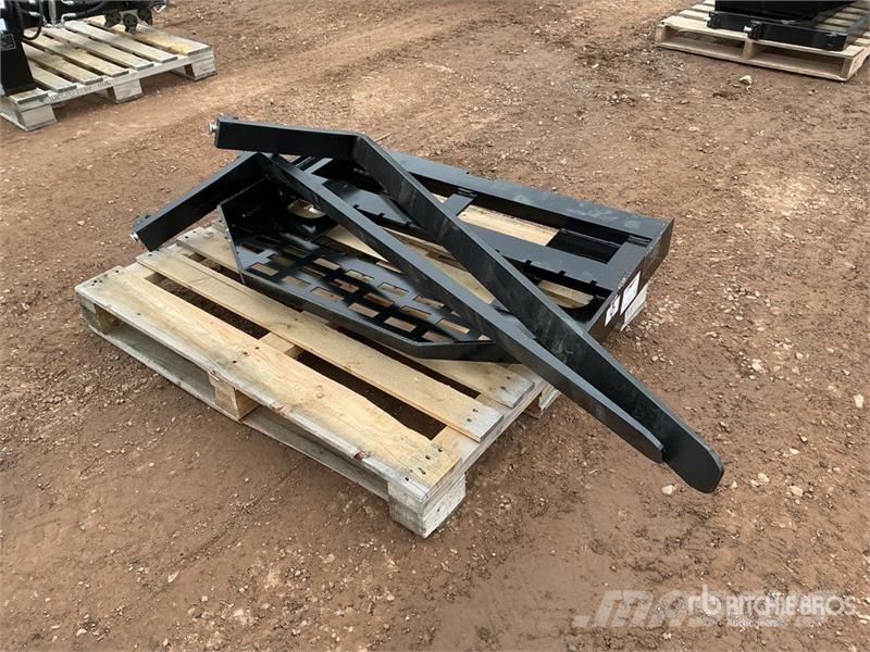 GIYI GY-DHC 59 in Skid Steer Forks (Unused) Fourche