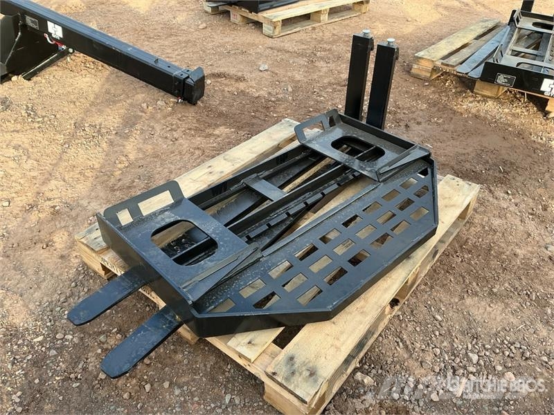 GIYI GY-DHC 59 in Skid Steer Forks (Unused) Forche