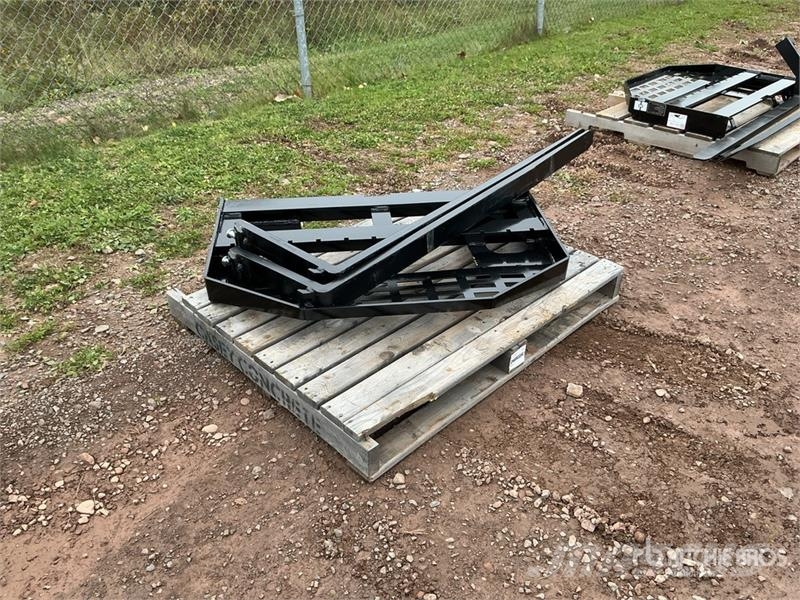 GIYI GY-DHC 59 in Skid Steer Forks (Unused) Fourche