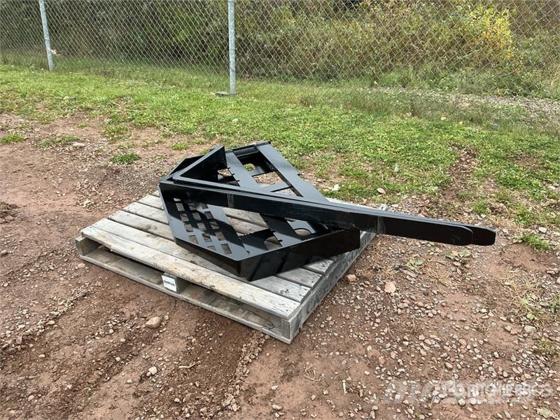 GIYI GY-DHC 59 in Skid Steer Forks (Unused) Fourche