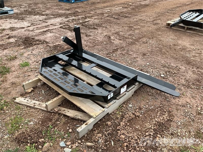 GIYI GY-DHC 59 in Skid Steer Forks (Unused) Fourche