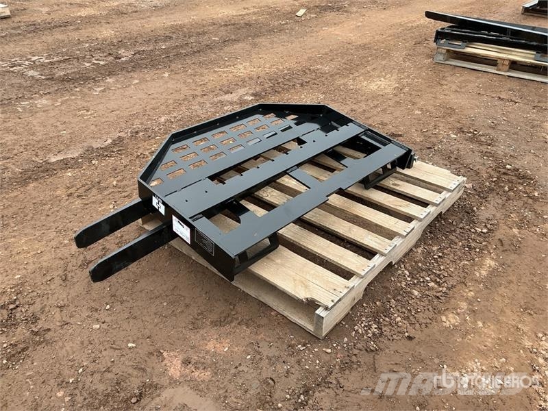 GIYI GY-DHC 59 in Skid Steer Forks (Unused) Fourche