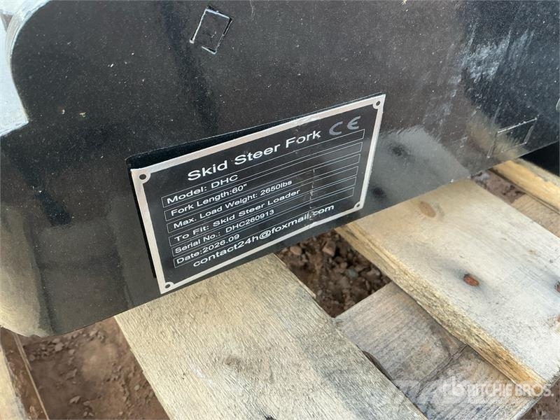 GIYI GY-DHC 59 in Skid Steer Forks (Unused) Forche