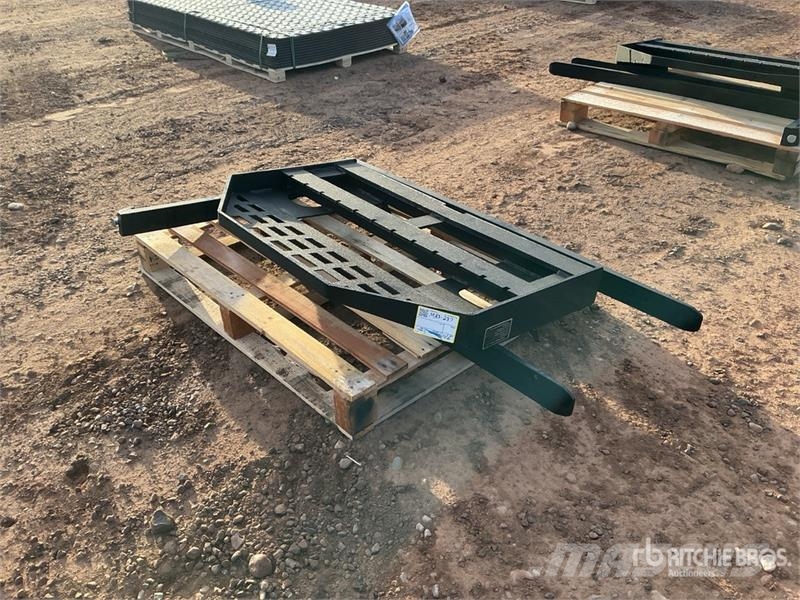 GIYI GY-DHC 59 in Skid Steer Forks (Unused) Forche